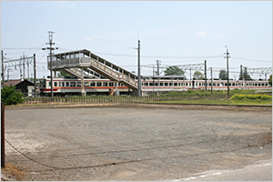 本院駐車場と北鹿沼駅